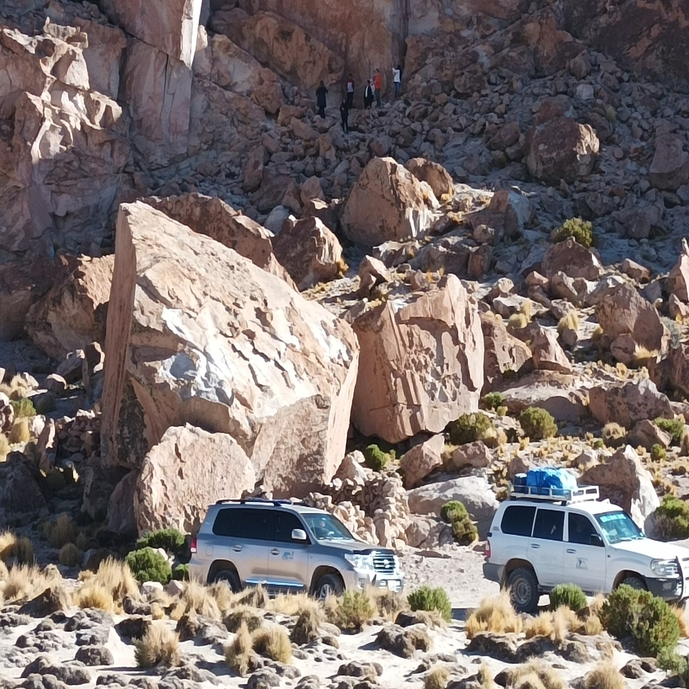 HITO CAJON Y SALAR DE UYUNI